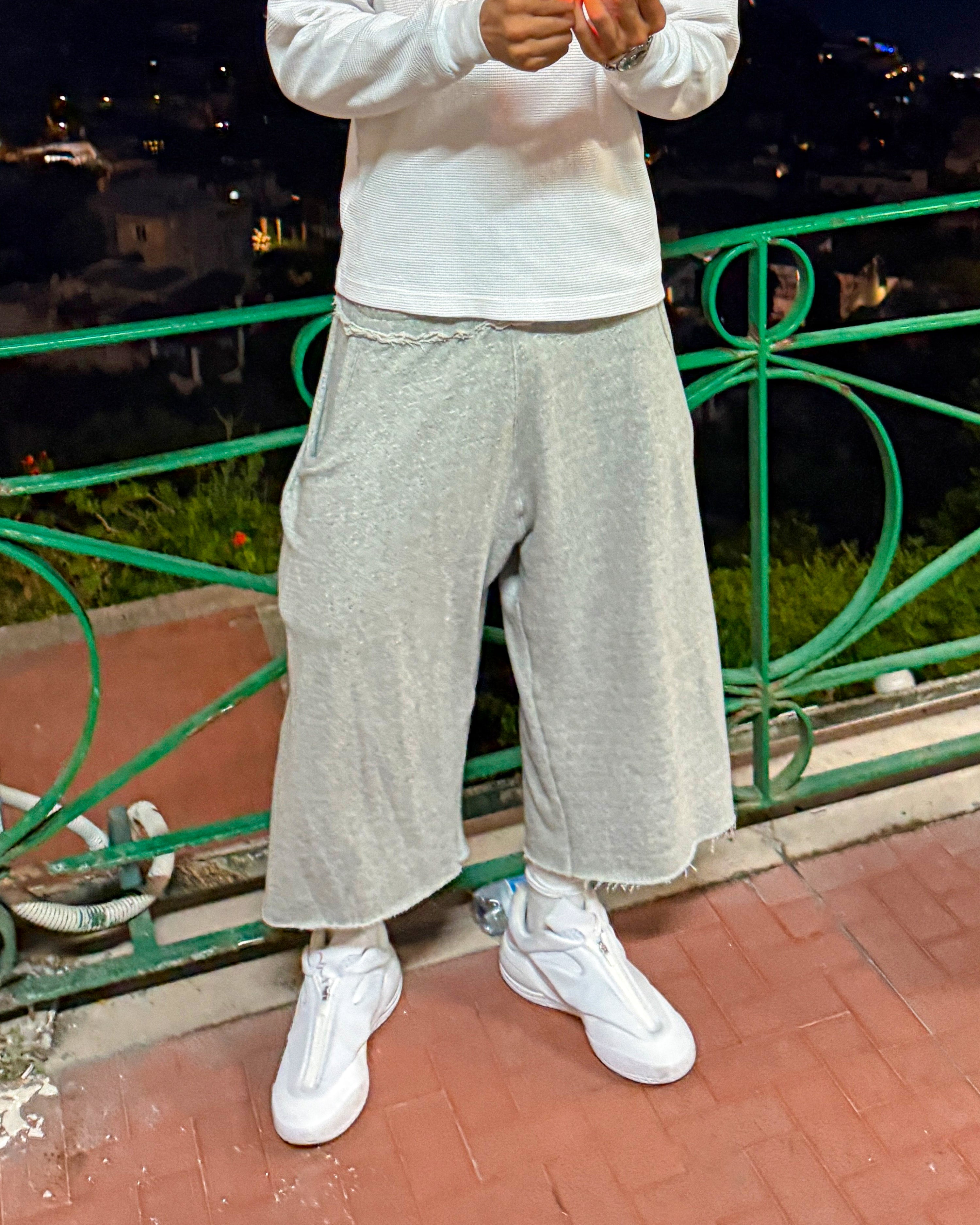 Capri 3/4TH Shorts